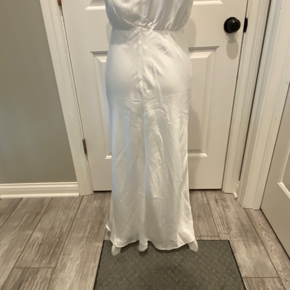 New! Lulu's Distinctive Charm White Satin Asymmetrical Midi Dress 16684 - Picture 9 of 16